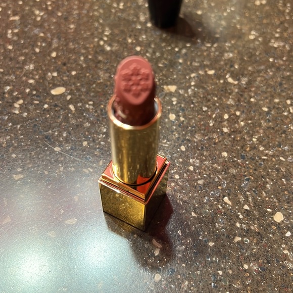 Estée Lauder cosmetics - Picture 5 of 6